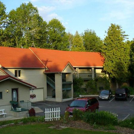 Ridges Inn & Suites ベイリーズ・ハーバー エクステリア 写真